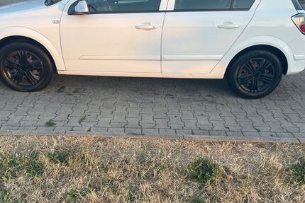 Opel Astra 163.000 km 1.999 &euro; Gelsenkirchen 45888