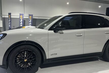 Porsche Cayenne 39.233 km 129.900 &euro; Solingen 42653