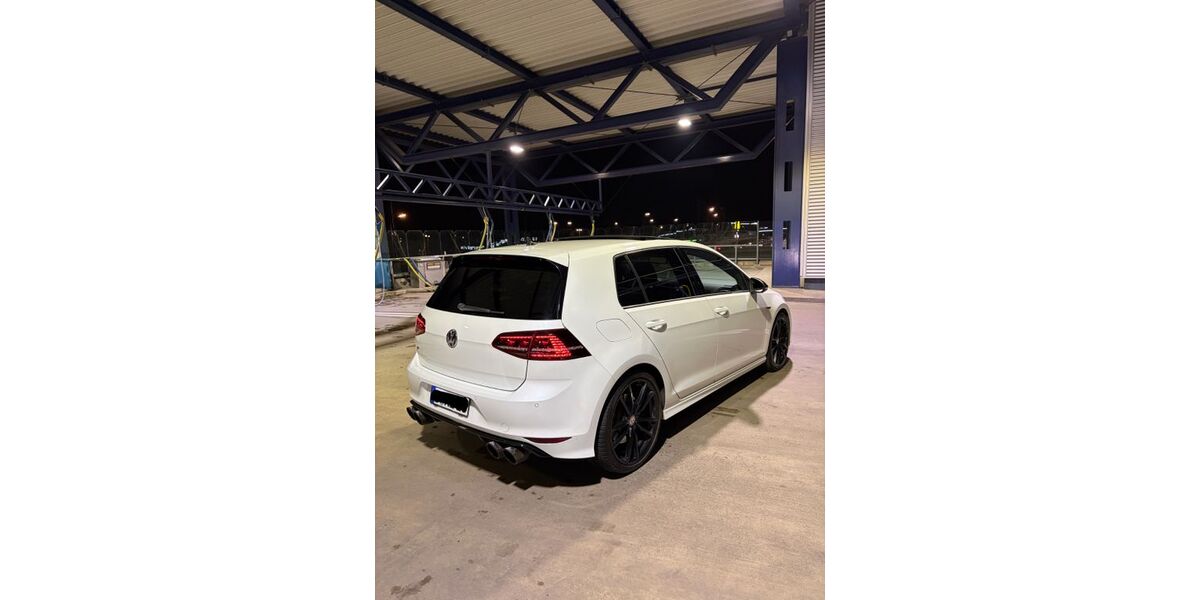 VW Golf 130.000 km 22.500 &euro; Düsseldorf 40231