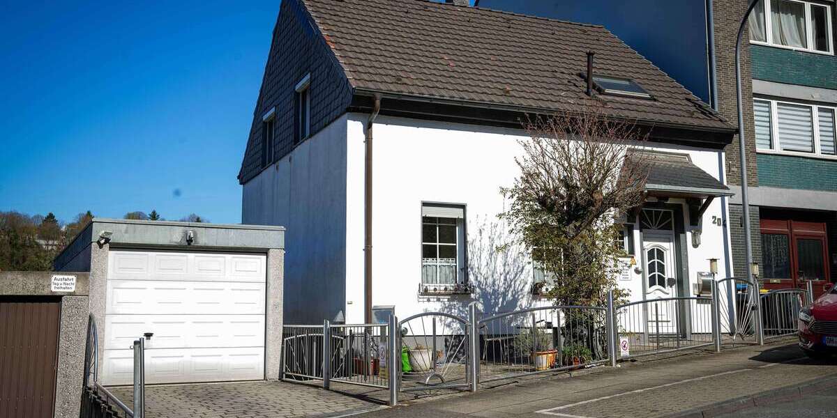 Einfamilienhaus Wuppertal Arrenberg - 6 Zimmer, 142 m&sup2;, 449.000&euro; | Angebot:26663516
