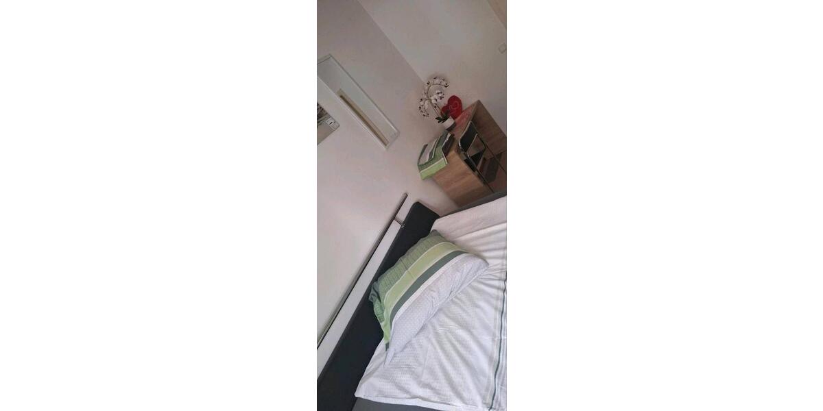 Erdgeschoßwohnung Düsseldorf Stadtbezirk 8 - 1 Zimmer, 16 m&sup2;, 550&euro; | Angebot:26035740