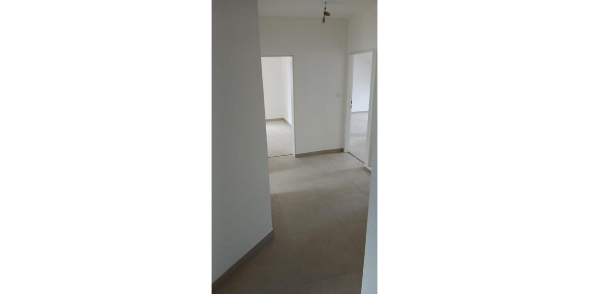 Dachgeschoßwohnung Ennepetal - 3 Zimmer, 90 m&sup2;, 900&euro; | Angebot:25255196