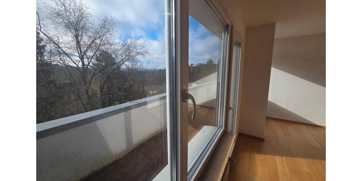 Dachgeschoßwohnung Wuppertal Sedansberg - 2.5 Zimmer, 76 m&sup2;, 580&euro; | Angebot:25978299