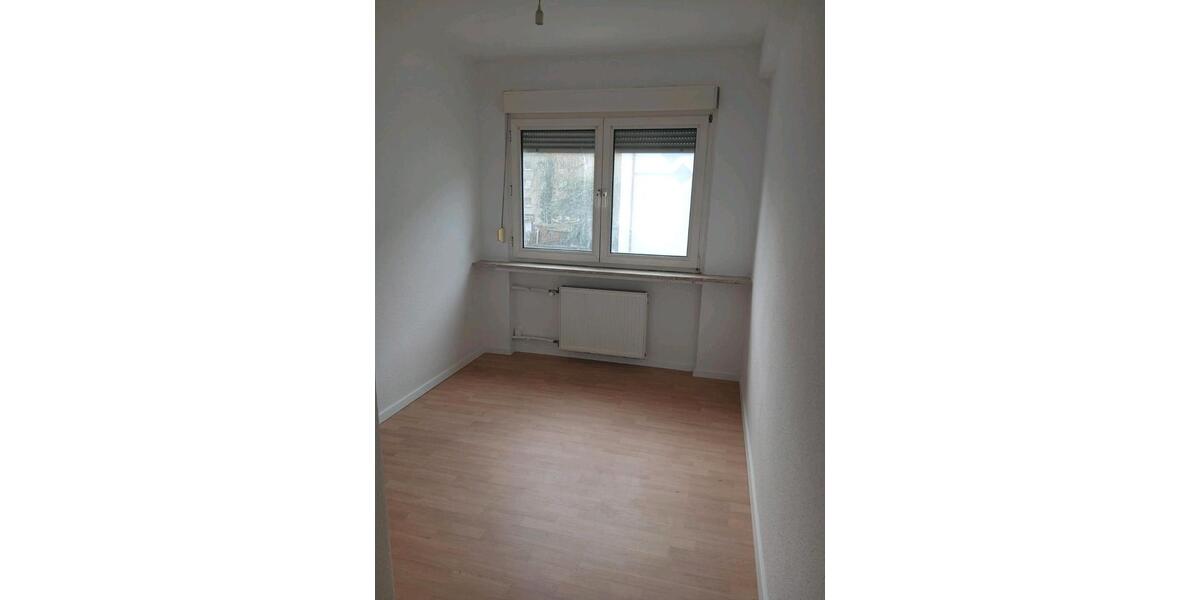 Etagenwohnung Gelsenkirchen Gelsenkirchen-Mitte - 1 Zimmer, 81 m&sup2;, 550&euro; | Angebot:25974930