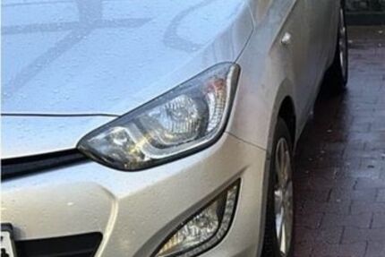 Hyundai i20 145.000 km 4.499 &euro; Essen 45141