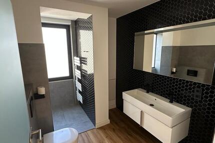 Wohnung Wuppertal Elberfeld - 2 Zimmer, 68 m&sup2;, 880&euro; | Angebot:25931844