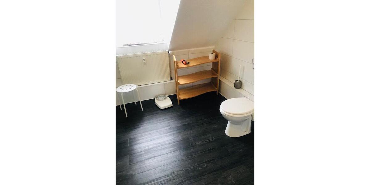 Dachgeschoßwohnung Gelsenkirchen Gelsenkirchen-Mitte - 1 Zimmer, 25 m&sup2;, 450&euro; | Angebot:25875972