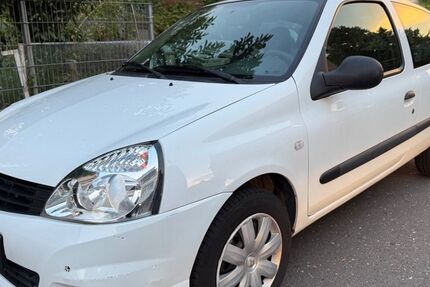 Renault Clio 122.771 km 2.290 &euro; Remscheid 42857