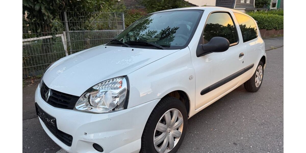 Renault Clio 122.771 km 2.290 &euro; Remscheid 42857