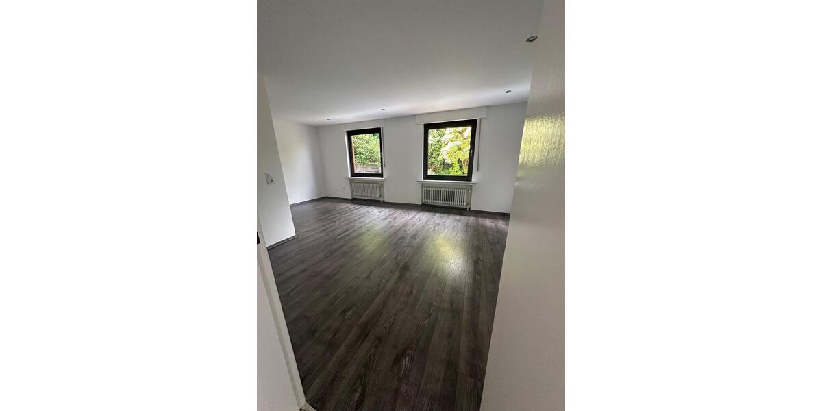 Erdgeschoßwohnung Schalksmühle - 4 Zimmer, 125 m&sup2;, 900&euro; | Angebot:26492779
