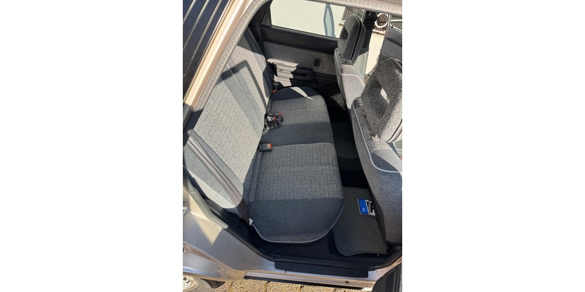 Toyota Carina II 31.698 km 5.500 &euro; Bochum 44787