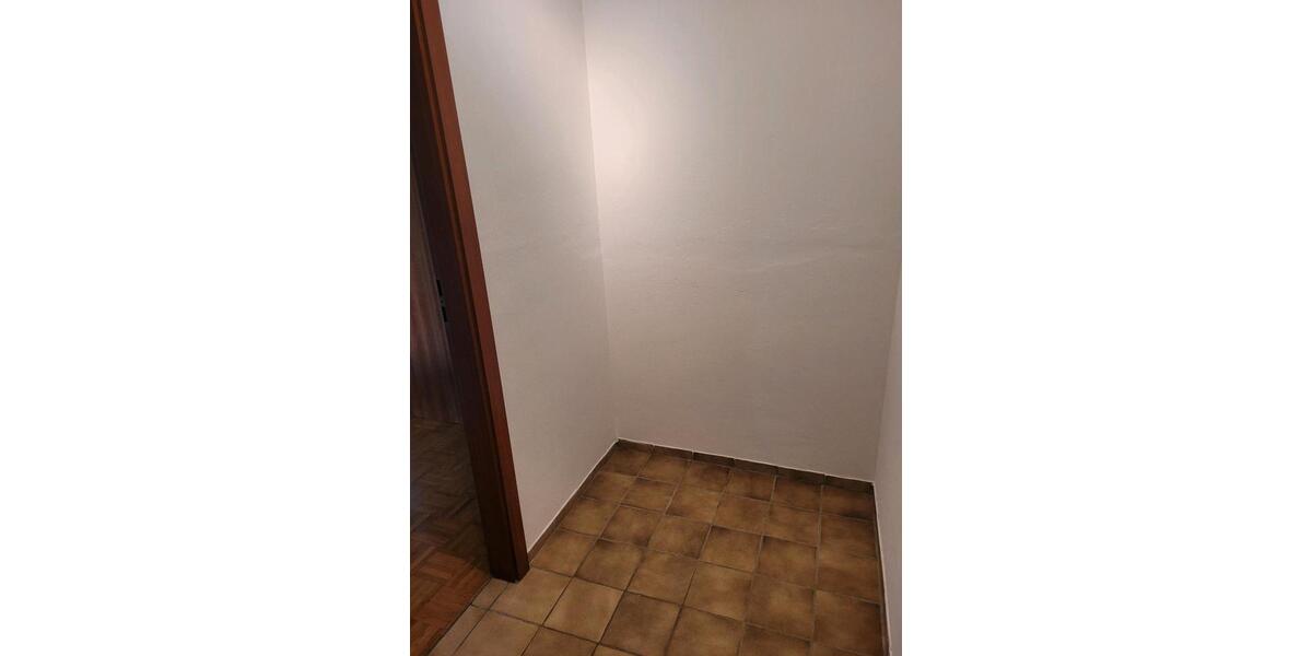 Etagenwohnung Wuppertal Eckbusch - 1 Zimmer, 42 m&sup2;, 480&euro; | Angebot:26592493