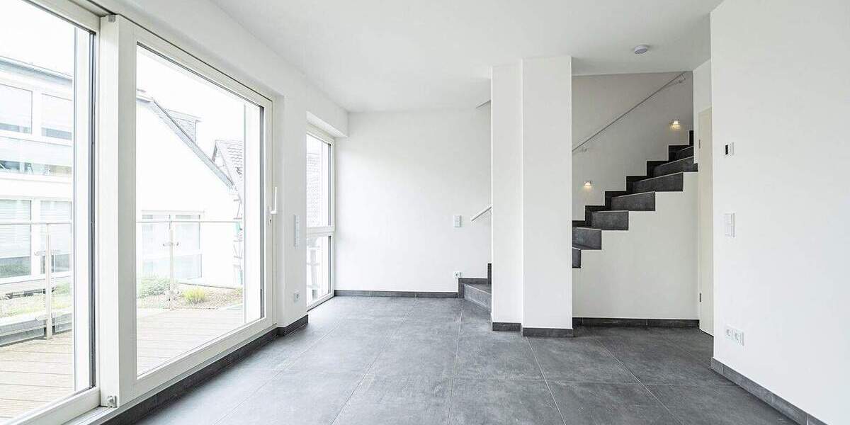 Etagenwohnung Hilden - 3 Zimmer, 122 m&sup2;, 2.340&euro; | Angebot:25738216