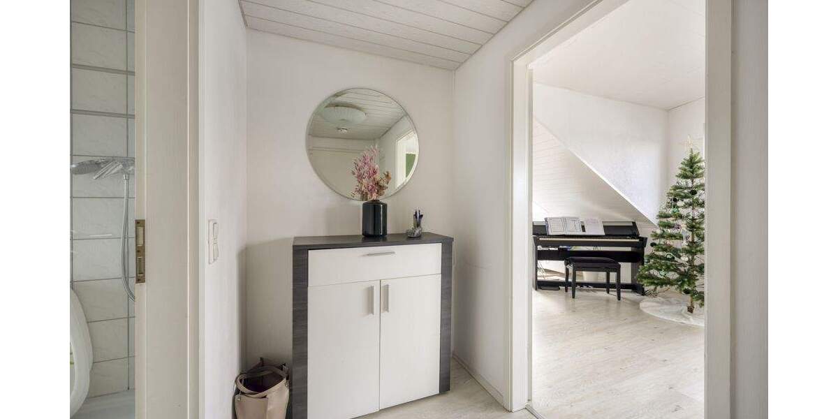 Etagenwohnung Monheim am Rhein Baumberg - 3 Zimmer, 92 m&sup2;, 316.000&euro; | Angebot:25780338