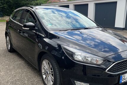 Ford Focus 90.000 km 7.999 &euro; Langenfeld 40764