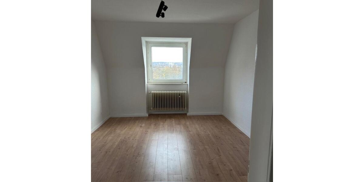 Dachgeschoßwohnung Wuppertal Gemarkung Langerfeld - 3 Zimmer, 66 m&sup2;, 490&euro; | Angebot:25144479