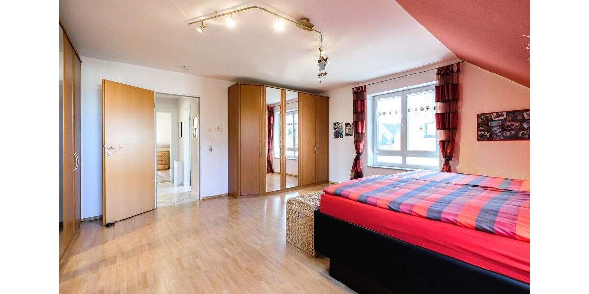 Doppelhaushälfte Langenfeld Immigrath - 4 Zimmer, 130 m&sup2;, 675.000&euro; | Angebot:25684484