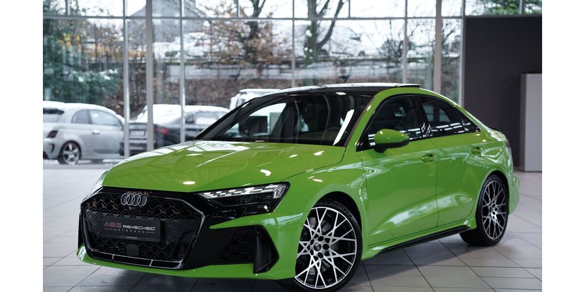 Audi RS3 3.500 km 64.800 &euro; Remscheid/NRW 42855
