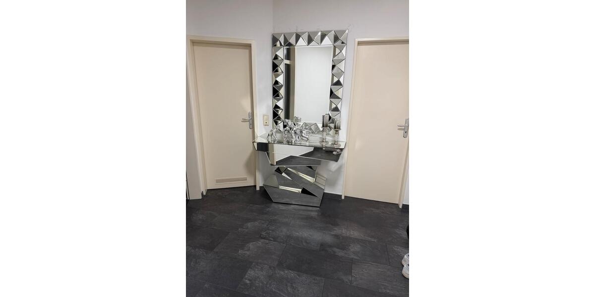 Dachgeschoßwohnung Essen Frillendorf - 2 Zimmer, 70 m&sup2;, 664&euro; | Angebot:25255160