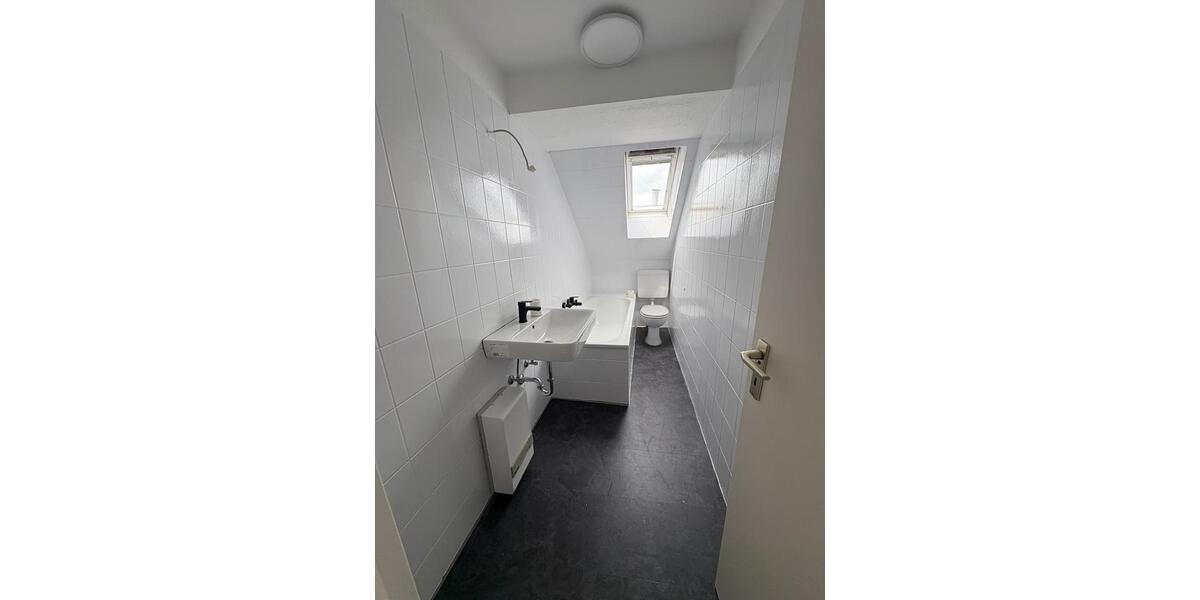 Dachgeschoßwohnung Wuppertal Brill - 4 Zimmer, 95 m&sup2;, 950&euro; | Angebot:26621373