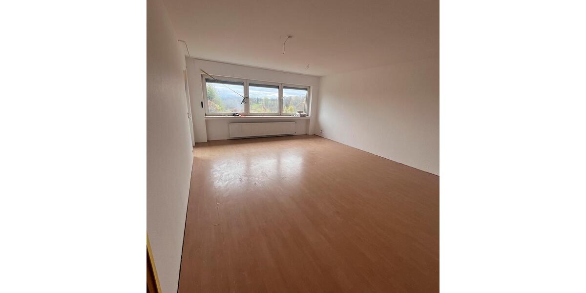 Erdgeschoßwohnung Wermelskirchen - 3 Zimmer, 101 m&sup2;, 1.300&euro; | Angebot:26034971