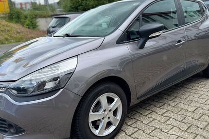 Renault Clio 124.525 km 3.999 &euro; Wuppertal 42285