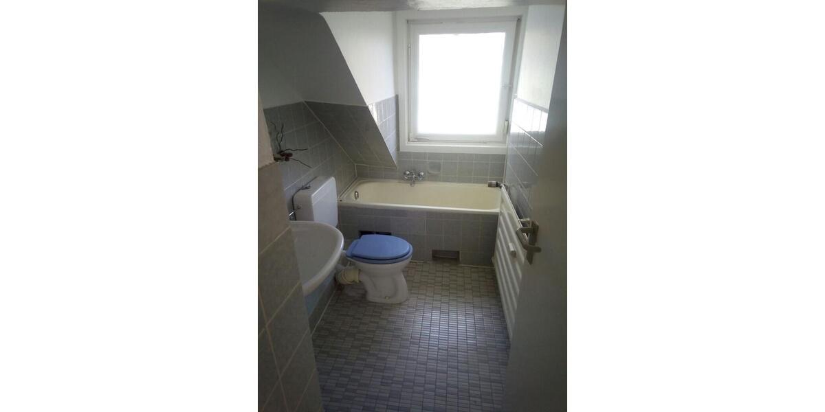 Dachgeschoßwohnung Wuppertal Barmen - 3 Zimmer, 75 m&sup2;, 599&euro; | Angebot:26632721