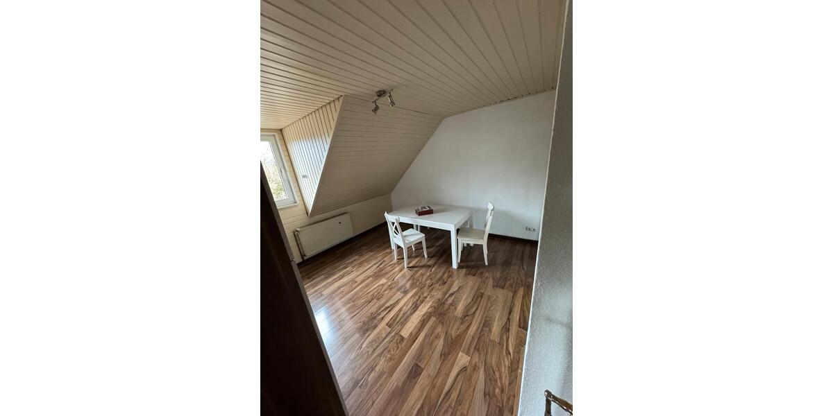 Dachgeschoßwohnung Langenfeld (Rheinland) - 2 Zimmer, 52 m&sup2;, 700&euro; | Angebot:24839218