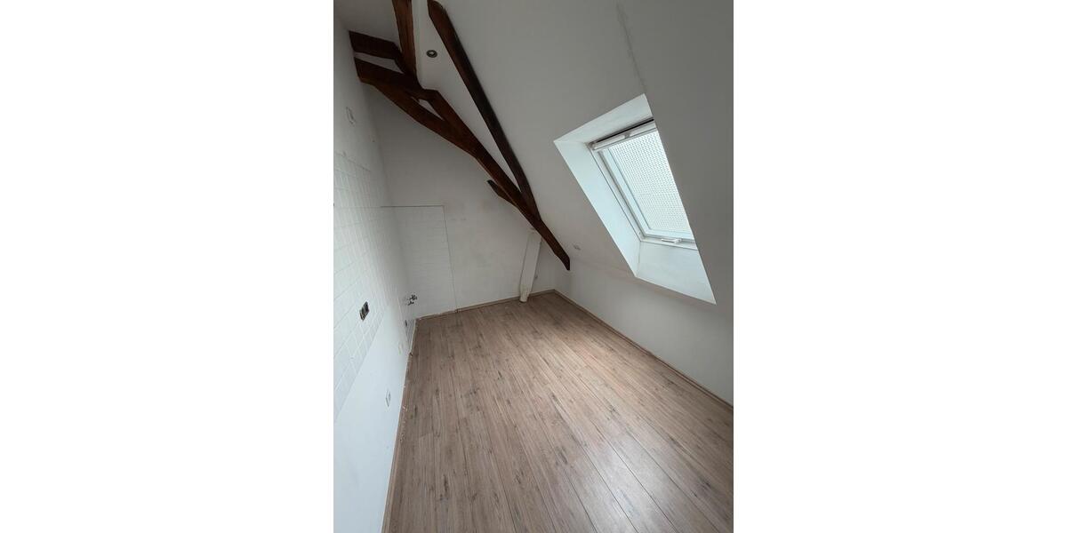 Dachgeschoßwohnung Ennepetal - 3 Zimmer, 106 m&sup2;, 900&euro; | Angebot:26614634