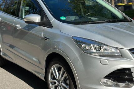 Ford Kuga 115.000 km 11.300 &euro; Remscheid 42897