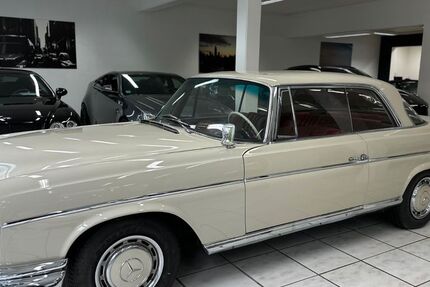 Mercedes-Benz 220 136.070 km 44.950 &euro; Essen 45279