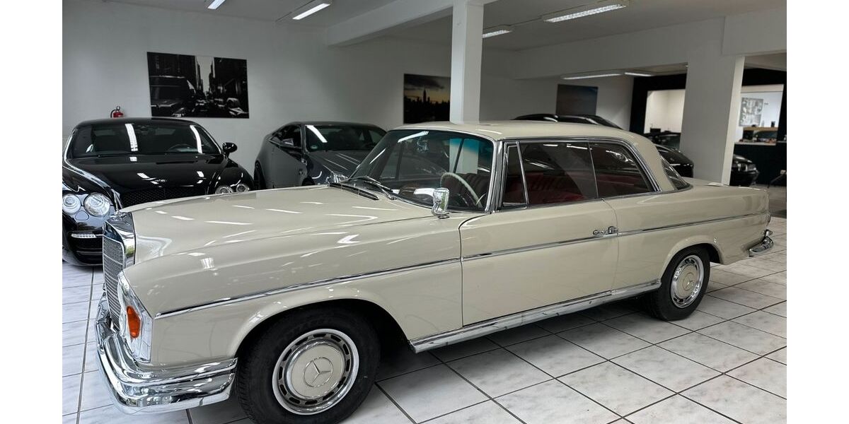 Mercedes-Benz 220 136.070 km 44.950 &euro; Essen 45279