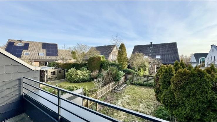 Reihenhaus Ratingen Hösel - 5 Zimmer, 140 m&sup2;, 2.200&euro; | Angebot:25877011