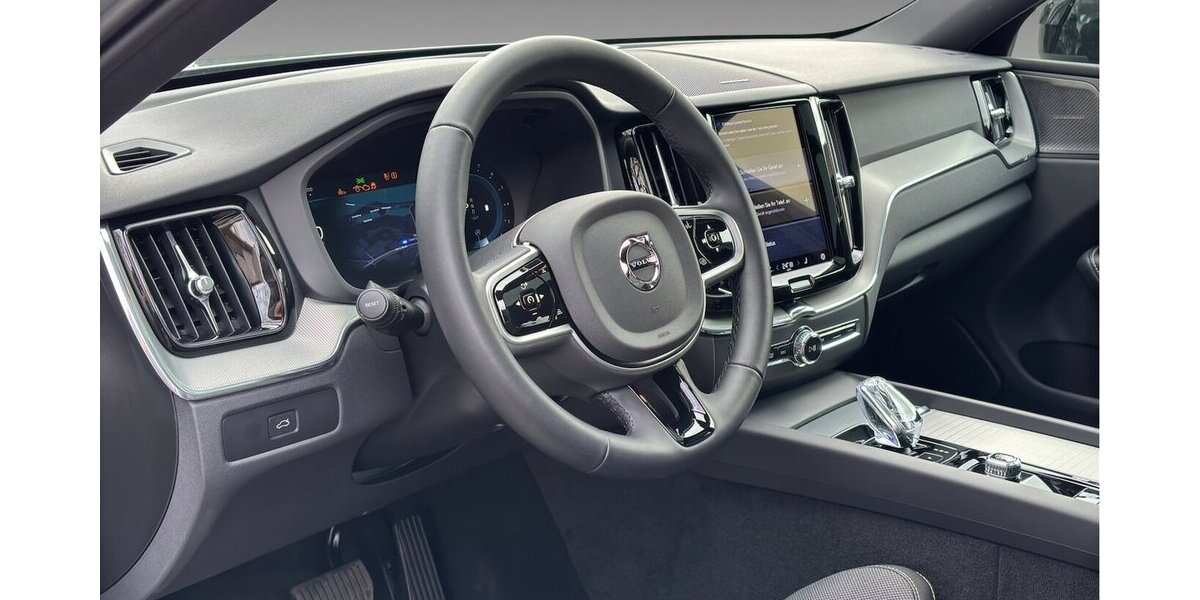 Volvo XC60 Plus Dark AWD Pano H&K ACC 360° Leder 7.905 km 35.600 &euro; Wuppertal 42327