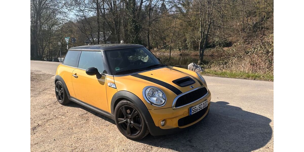 Mini Cooper S 149.162 km 5.650 &euro; Solingen 42699
