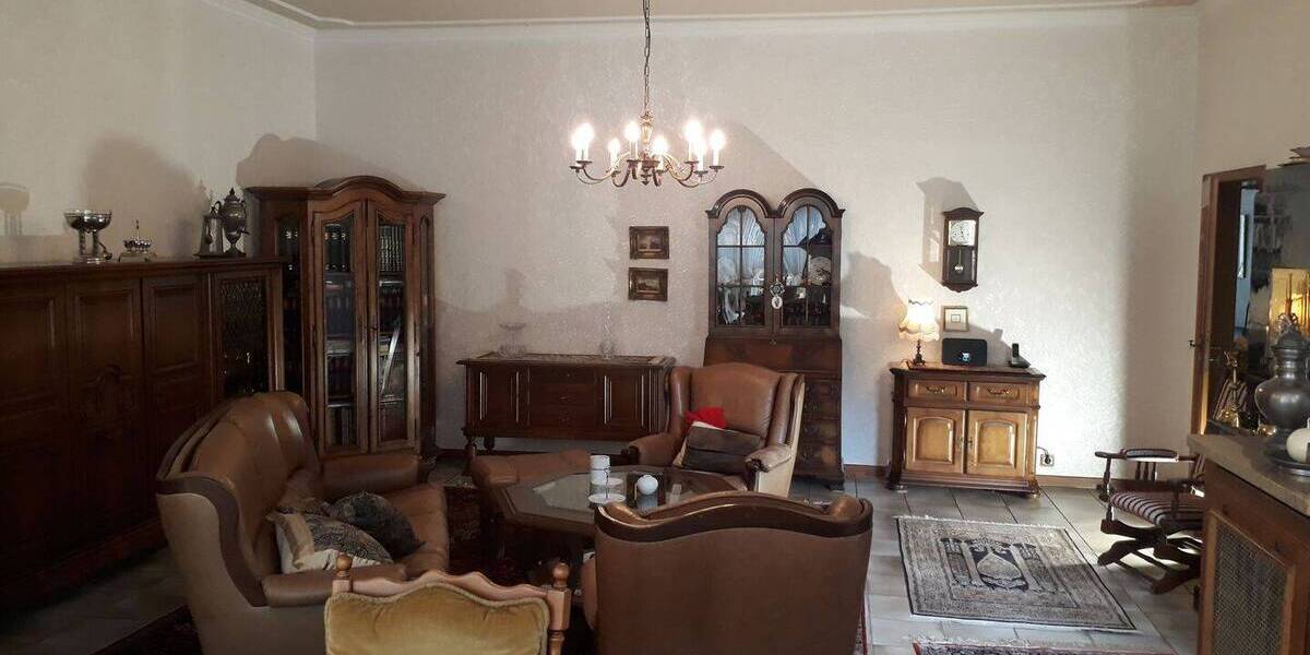 Einfamilienhaus Halver Carthausen - 7 Zimmer, 250 m&sup2;, 258.000&euro; | Angebot:26671951