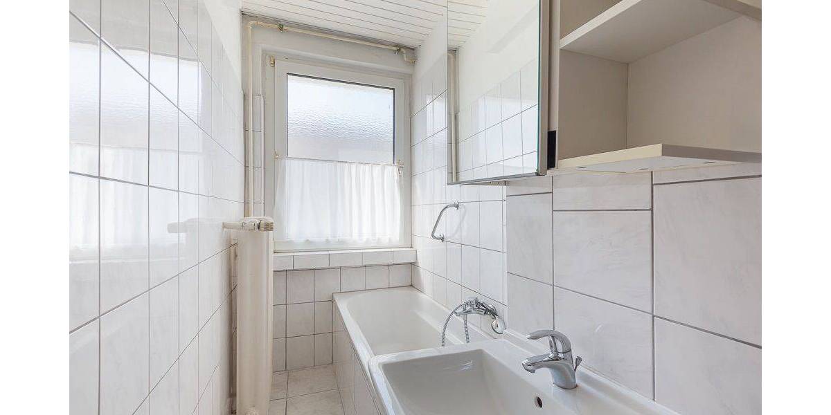 Etagenwohnung Essen Bredeney - 4 Zimmer, 81 m&sup2;, 269.000&euro; | Angebot:25686460