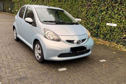 Toyota Aygo (X) 149.000 km 3.995 &euro; Düsseldorf 40239