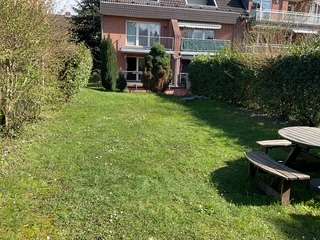 Wohnung Düsseldorf Unterrath - 4 Zimmer, 129 m&sup2;, 1.680&euro; | Angebot:26651715