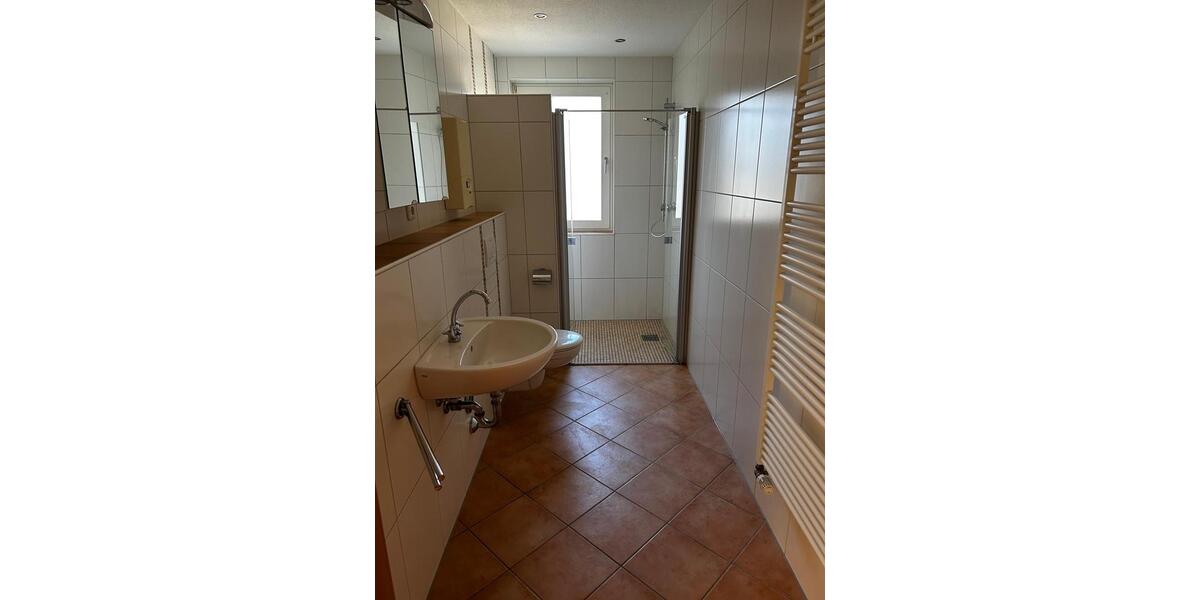 Erdgeschoßwohnung Remscheid - 3 Zimmer, 75 m&sup2;, 720&euro; | Angebot:26611398