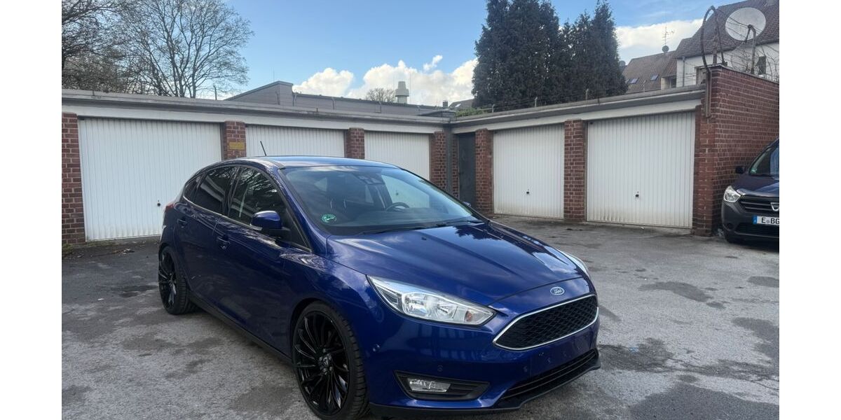 Ford Focus 132.000 km 9.000 &euro; Essen 45143