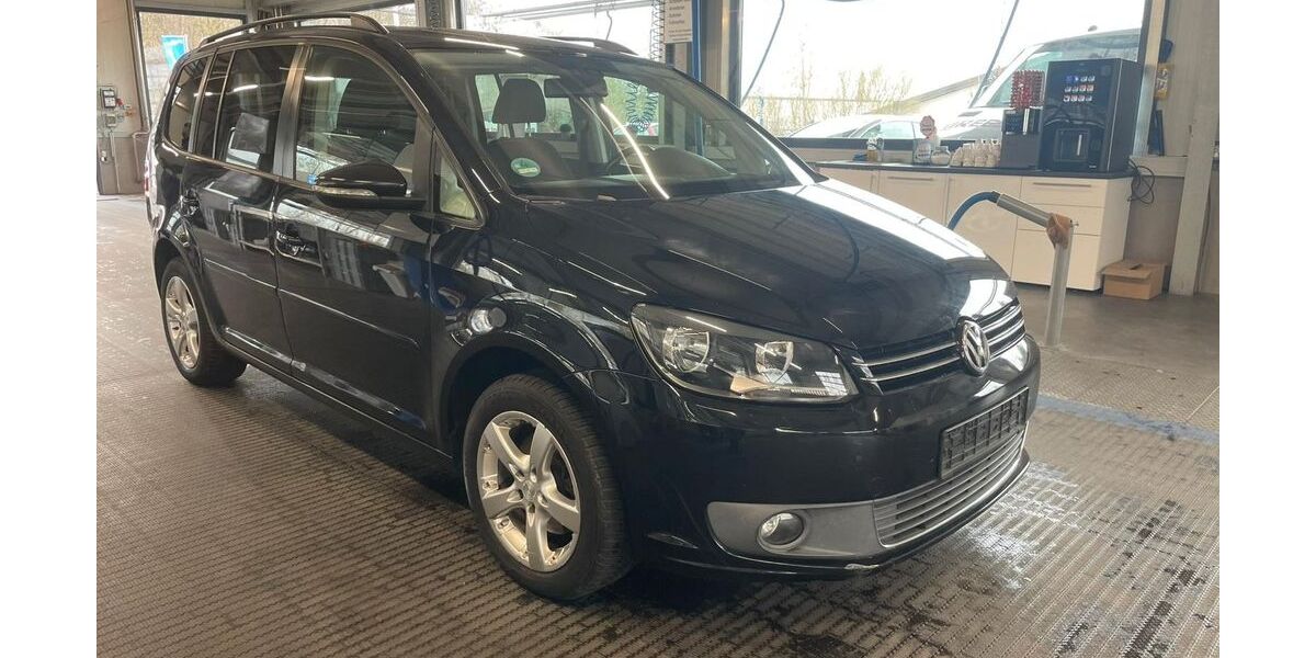 VW Touran 145.600 km 8.300 &euro; Bochum 44809
