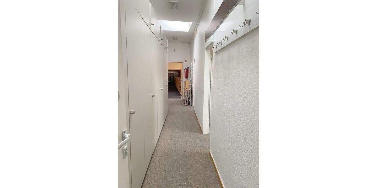 Gewerbeobjekt Düsseldorf Pempelfort - 3 Zimmer, 2.200&euro; | Angebot:25836353