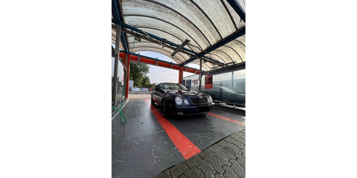 Mercedes-Benz CLK 320 175.000 km 2.700 &euro; Schwelm 58332