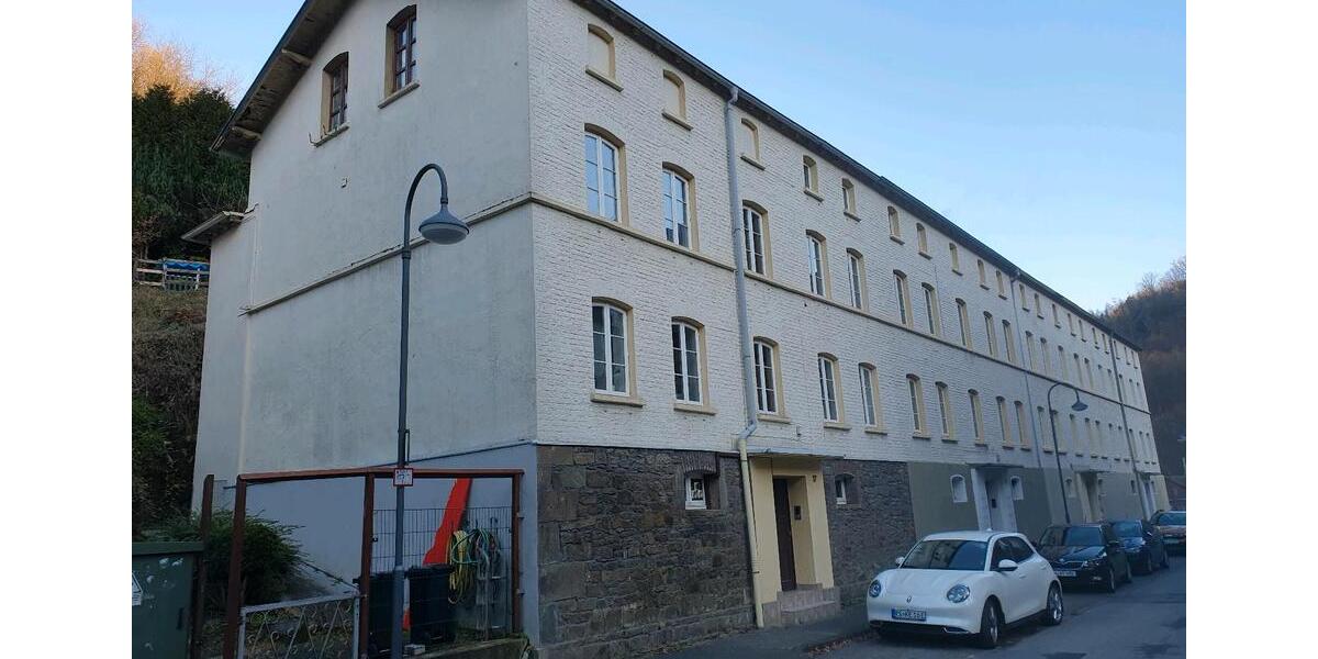 Dachgeschoßwohnung Remscheid Remscheid-Süd - 4 Zimmer, 80 m&sup2;, 595&euro; | Angebot:26639577