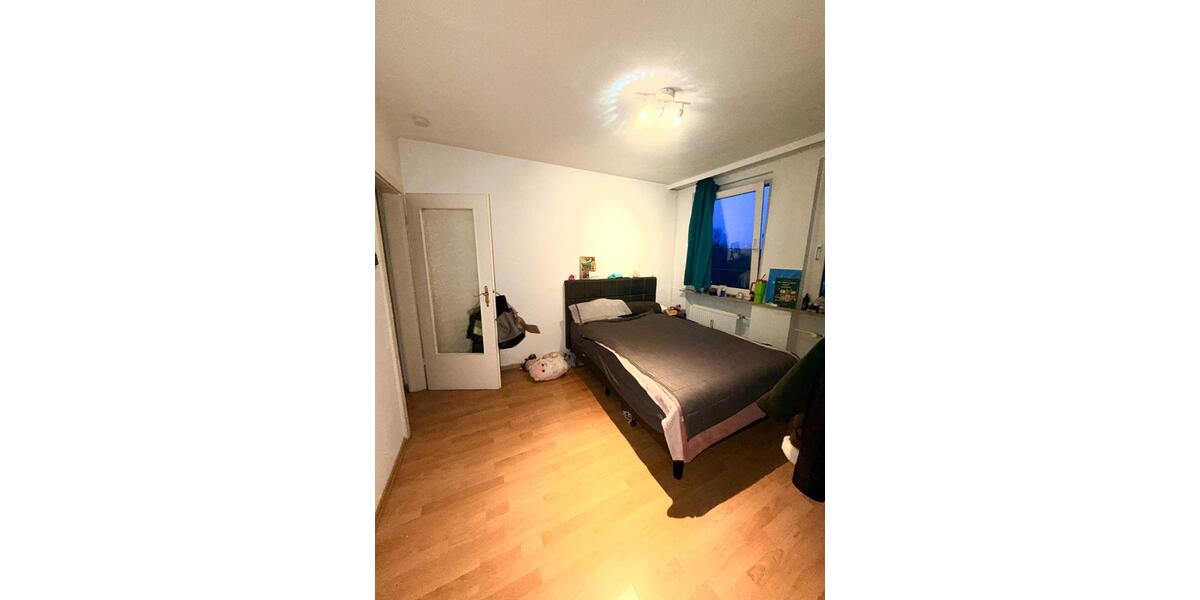 Etagenwohnung Düsseldorf Stadtbezirk 2 - 1 Zimmer, 43 m&sup2;, 799&euro; | Angebot:25794751