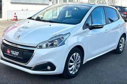 Peugeot 208 112.830 km 6.990 &euro; Düsseldorf 40591