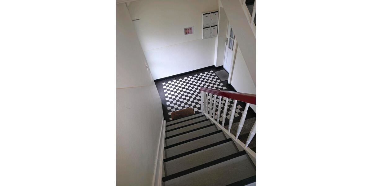 Dachgeschoßwohnung Wuppertal Cronenberg - 3 Zimmer, 96 m&sup2;, 590&euro; | Angebot:26528625
