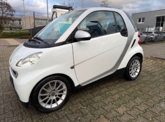 Smart ForTwo 136.599 km 3.444 &euro; Düsseldorf 40417