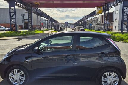 Toyota Aygo (X) 23.550 km 8.790 &euro; Mülheim 45476